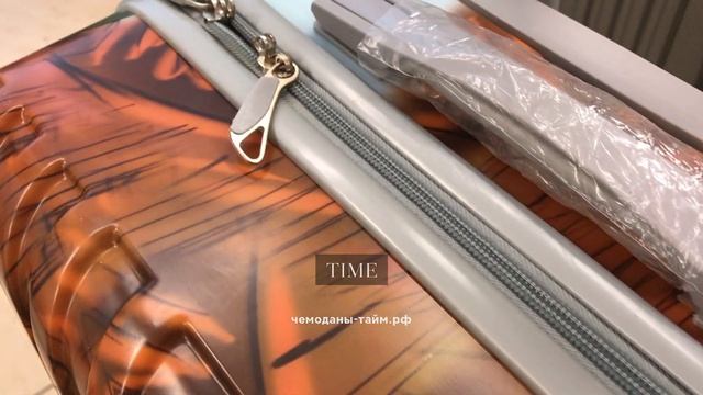 Пластиковый чемодан на колесах из поликарбоната, Эйфелева башня - TIME