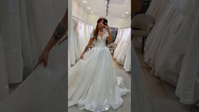 Роскошное свадебное платье Фернанда смотреть онлайн