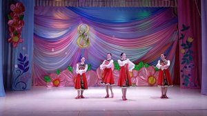 Народный ансамбль народного танца «Уголёк» - «4 девушки»