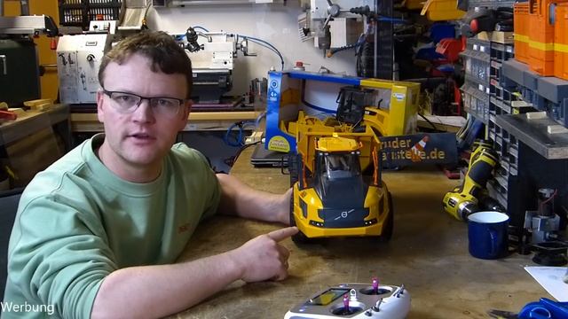 Bruder Volvo Dumper A60H RC Umbau mit Licht und Sound / RC Conversion with Sound and Light смотреть онлайн