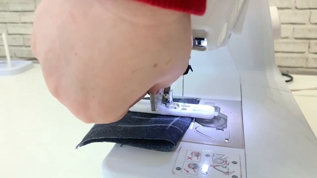 Как обметать петли на бытовой швейной машинке. Тест-драйв смотреть онлайн