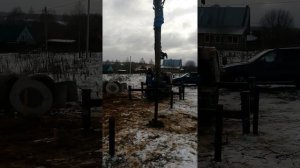 Монтаж винтовых свай ямобуром