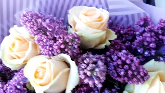 Букет сирени с розой смотреть онлайн