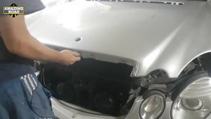 Mercedes W211 Ставим и регулируем зазоры на капоте / Mercedes W211 Снятие и Замена капота