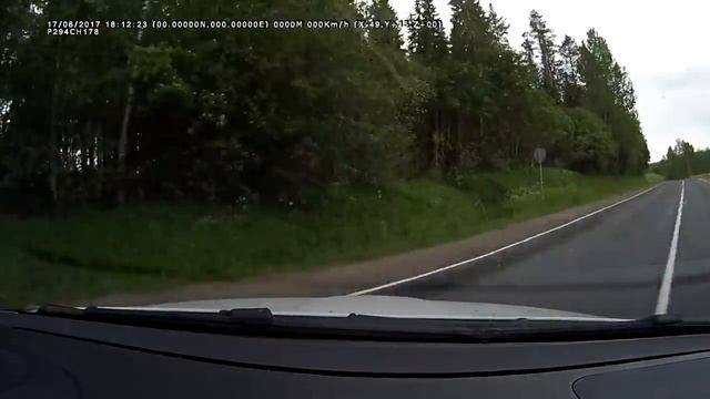 Автомобиль вылетел в кювет, уходя от лобового ДТП смотреть онлайн