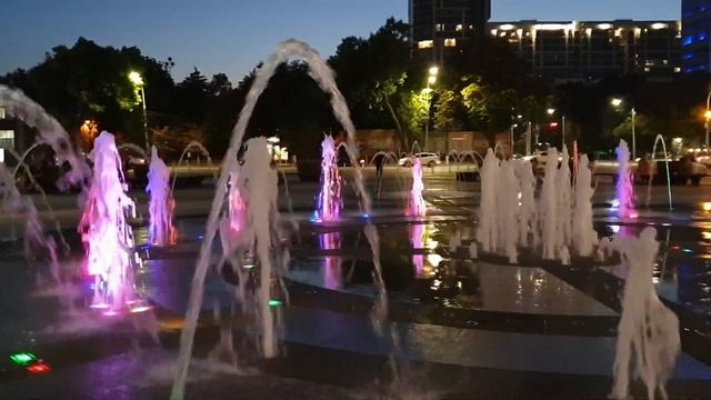 КРАСНОДАР ВЕЧЕРНИЙ... ПОЮЩИЙ ФОНТАН... 8 августа 2019... смотреть онлайн