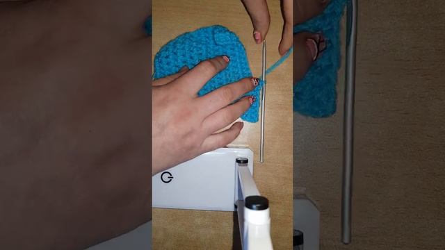 Как вязать крючком шапочку для лошади. Первое видео.