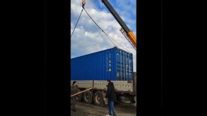 Дачный дом из контейнера. Перевозка контейнера и установка на фундамент из винтовых свай.