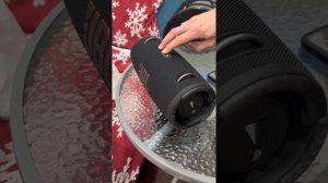 Распаковка JBL Extreme 3