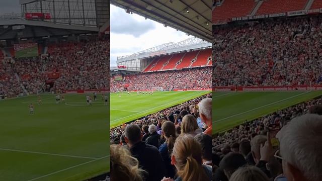 Berbatov scores penalty VS LIVERPOOL Legends