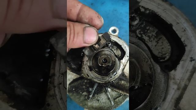 ford stuck vacuum pump