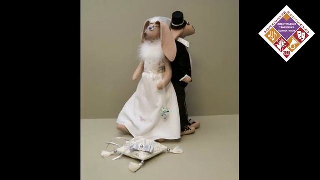 Чердачные куклы (Мария Валинская) - Центральная библиотека