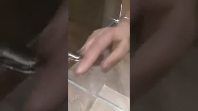 Стеклянный стеллаж с дверцами из прозрачного стекла смотреть онлайн