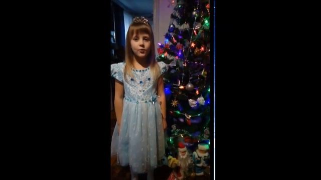 Новогоднее видео поздравление Новый год стучится в двери!