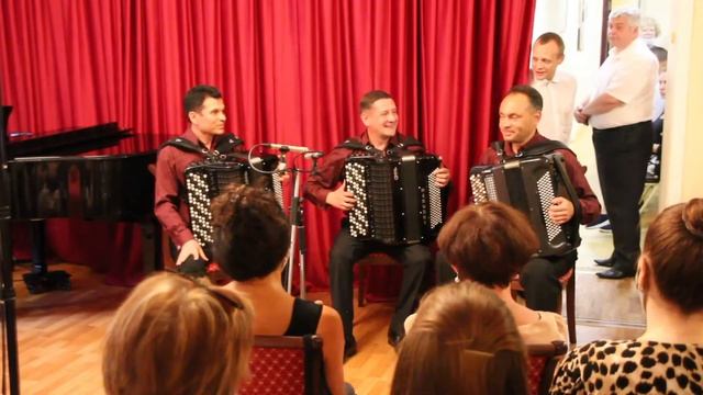 Трио баянистов "Гармония" г. Орёл смотреть онлайн