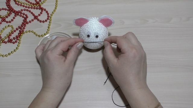 СИМВОЛ 2020 ГОДА СВОИМИ РУКАМИ // ПОДЕЛКА МЫШКА // НОВОГОДНИЕ ПОДЕЛКИ В САДИК И ШКОЛУ. смотреть онлайн