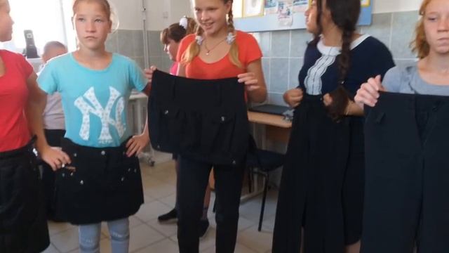 в школе-интернате ст. Калининская и передали ребятам школьную форму. ⠀ смотреть онлайн