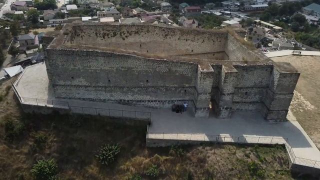 Настоящая история крепости "Семи братьев и одной сестры" Экскурсия из Дербента. Дагестан смотреть онлайн