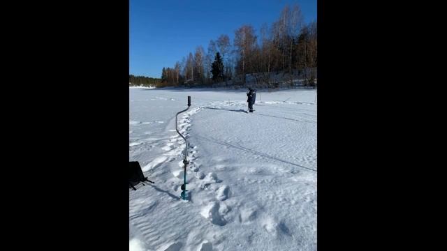 13 карьер. Сосногорский район деревня Пожня.зимняя рыбалка на окуня и хариуса. смотреть онлайн