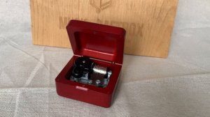 Музыкальная шкатулка Эдит Пиаф - La Vie en rose music box