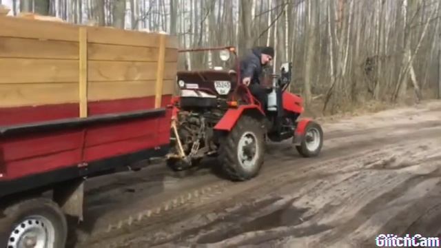 Саморобний трактор Іванович, 10 складометрів рубаних дров, вільха і береза, два прицепа смотреть онлайн
