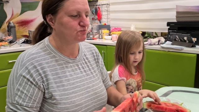 Какие АРБУЗЫ выросли у нас в огороде?!