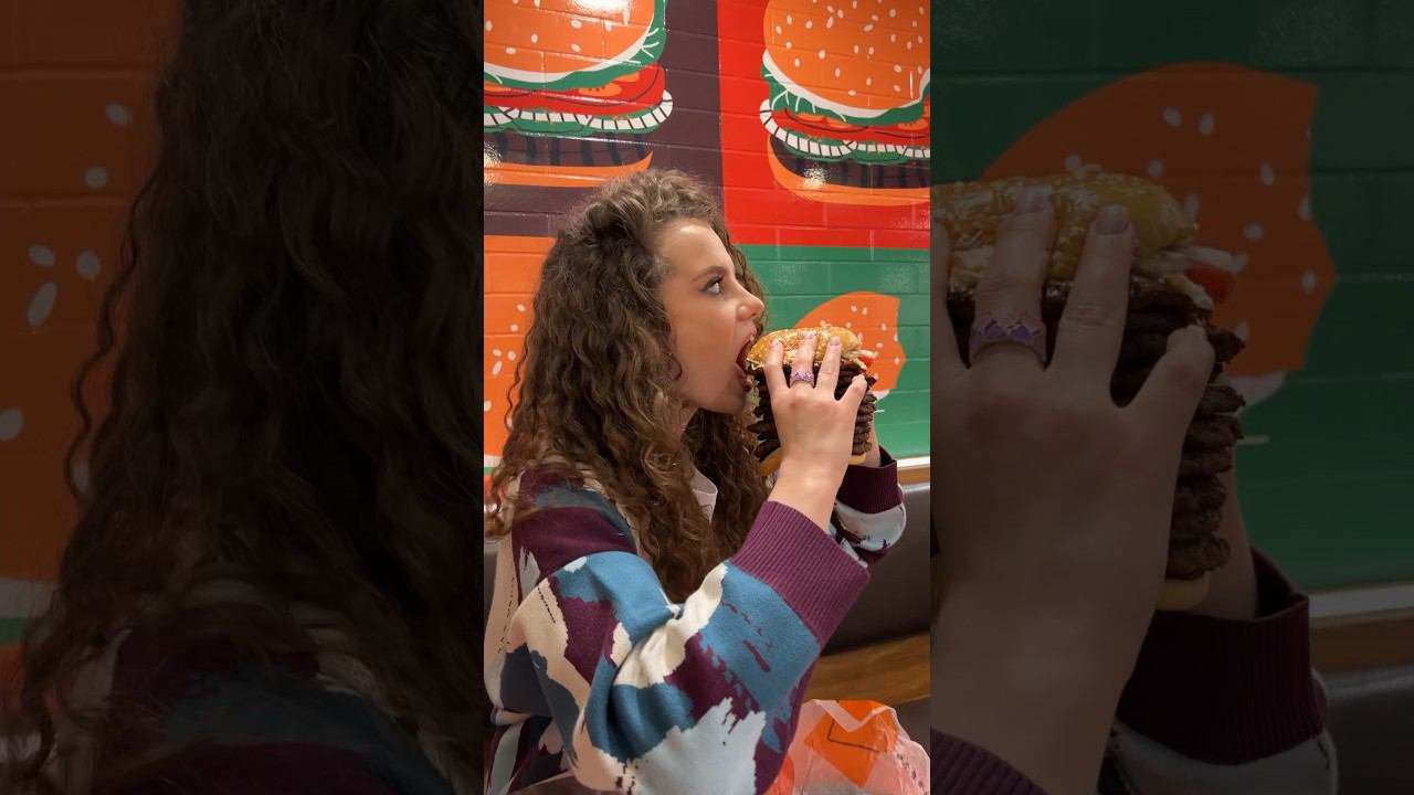 Теперь вы знаете, что делать, если хочется гипермясного и суперострого #burgerking #бк #бургеркинг смотреть онлайн