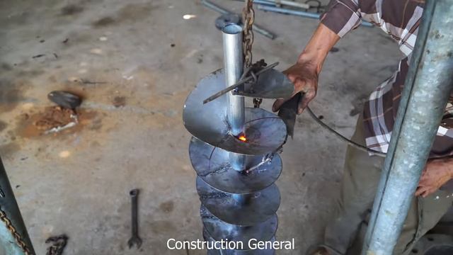 Эксперимент: водяная электростанция с винтами архимеда смотреть онлайн