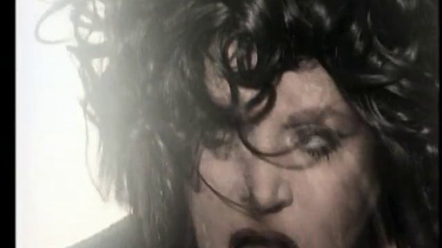 Пугачева не привыкай ко мне. Пугачева не привыкай ко мне. Пугачева не делайте мне больно слушать. Пугачева не делайте мне больно слушать. Не делайте мне больно господа.