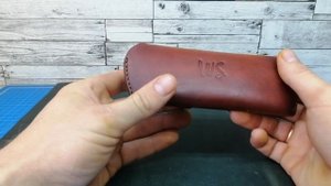 Самые популярные изделия из кожи. Чехол для очков