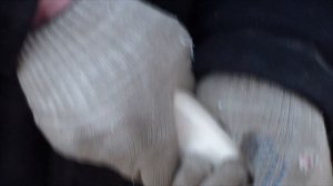 Как насадить колун на колунище и обработать колунище подручными средствами.