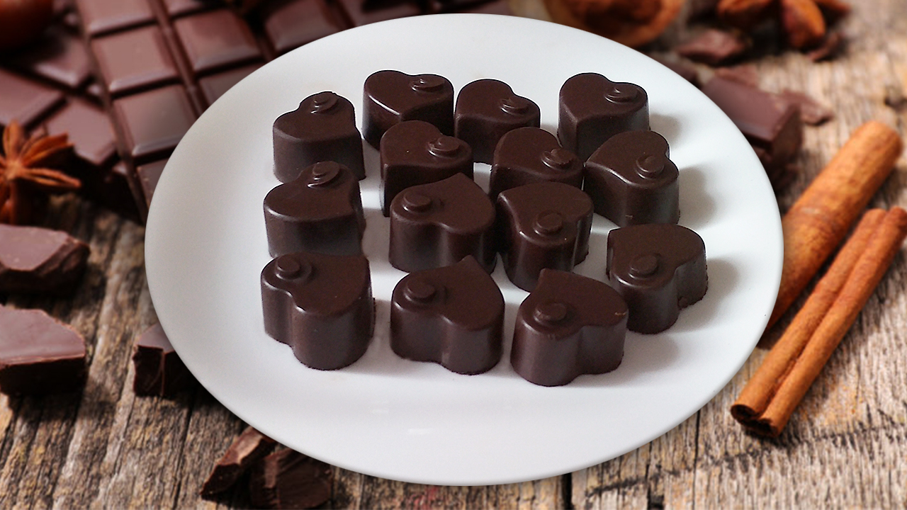 Шоколад без сахара готовится очень просто и получается полезный десерт.