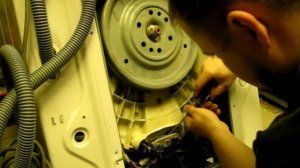 Как достать предметы из стиральной машины