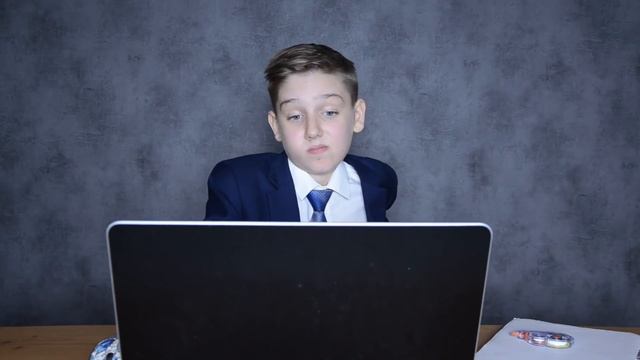 КАК СОЗДАВАЛИ IPHONE 11 смотреть онлайн