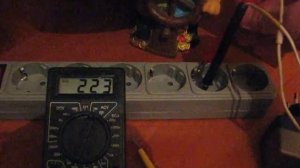 три фази по 127В без нуля, одна з фаз — приземлена