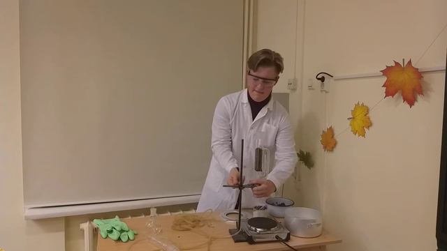 Сбор экстрактора сокслета в условиях дефицита.