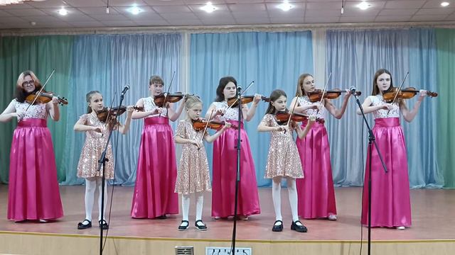 Р.Телепнев "Воскресная прогулка"