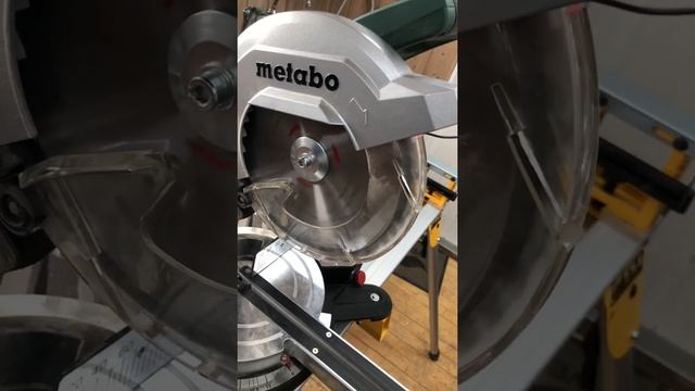 Metabo KGS 254 M vibration on startup?