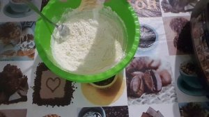 Шарлотка в мультиварке/Простой рецепт