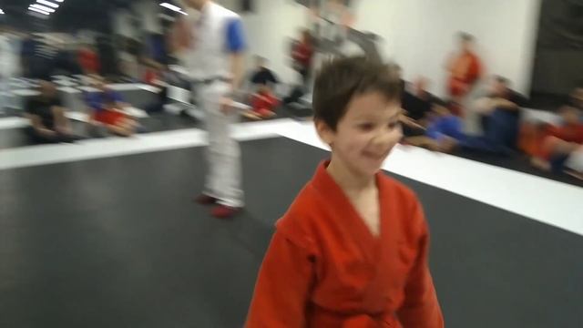 Первая медаль Адама по самбо смотреть онлайн