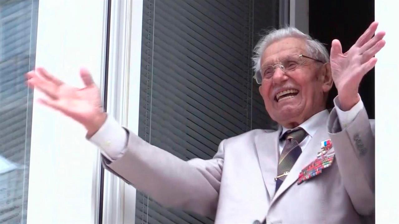 В Сочи отмечают вековой юбилей ветерана Великой Отечественной войны Павла Сюткина