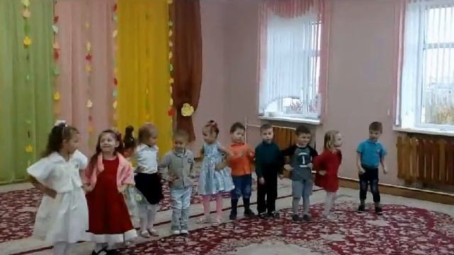 Утренник ЗОЛОТАЯ ОСЕНЬ - Светит солнышко в окошко ясли сад 79 город Брест   2019год