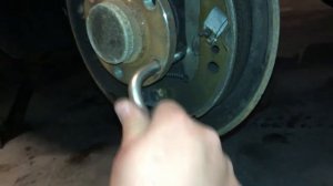 Как подтянуть ручник Skoda Rapid ( VW AG ITALY 7 6R0 609 617 B Max. Dia 9047 E16 E4D2 )