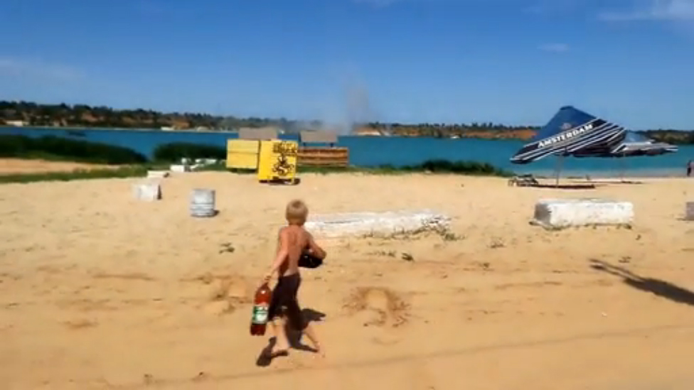 Пляж в зугрэсе 2014 фото детский обстрел