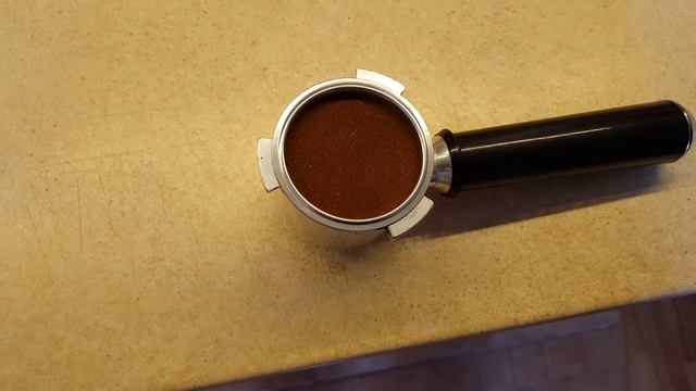 Delonghi EC680 Dedica - modyfikacje, latte art смотреть онлайн