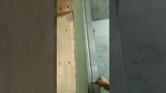 Затирочная машина для штукатурных работ.