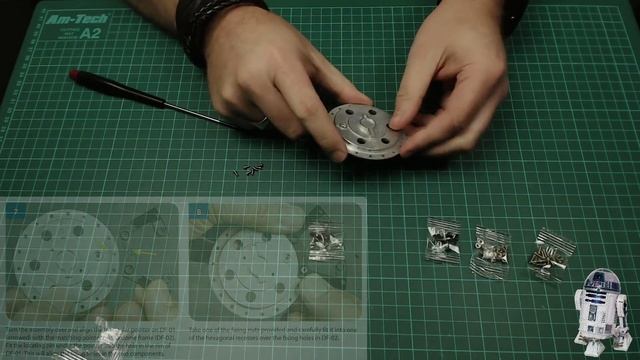 Build Your Own R2-D2 - Issue 5 - Dome Top Plate, Frame and Bearing смотреть онлайн