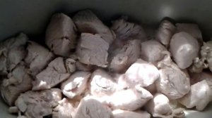 ЧЕСНОЧНЫЕ СТРЕЛКИ с мясом и как просто их заморозить .