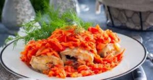 Минтай запеченный с болгарским перцем и помидорами