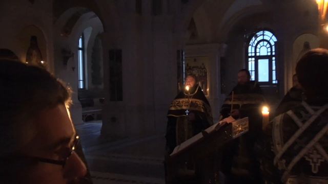 ВЕЛИКАЯ ПЯТНИЦА. Утреня с чтением Двенадцати Страстных Евангелий смотреть онлайн